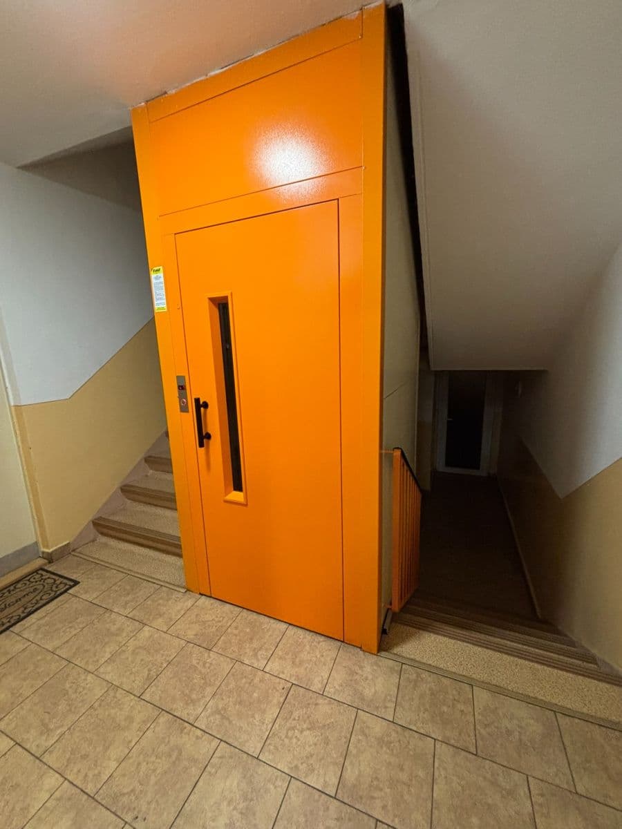 Pronájem bytu 1+kk 19 m², Kostnická, Chomutov, Ústecký kraj Pronájem bytu 1+kk 19 m², Kostnická, Chomutov, Ústecký kraj
