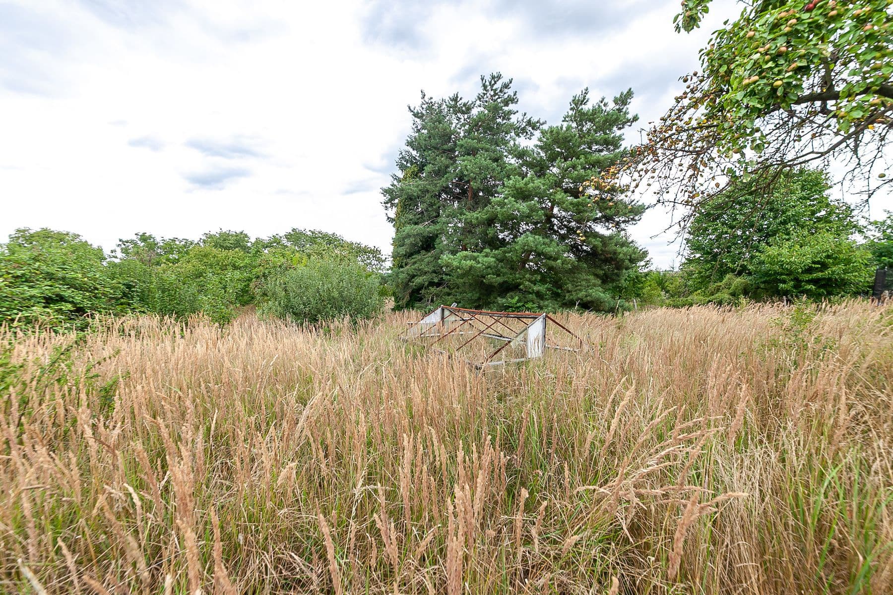 Prodej pozemku 3.823 m², Dolní Beřkovice, Středočeský kraj Prodej pozemku 3.823 m², Dolní Beřkovice, Středočeský kraj