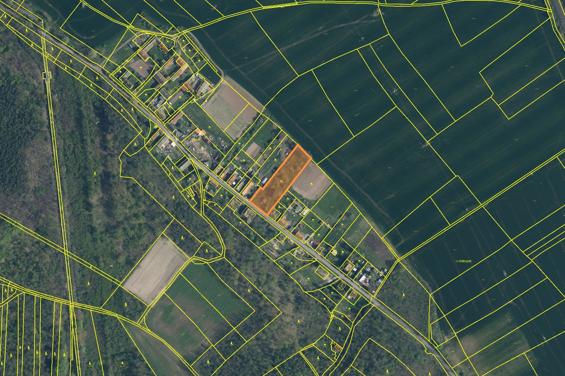 Prodej pozemku 3.823 m², Dolní Beřkovice, Středočeský kraj Prodej pozemku 3.823 m², Dolní Beřkovice, Středočeský kraj
