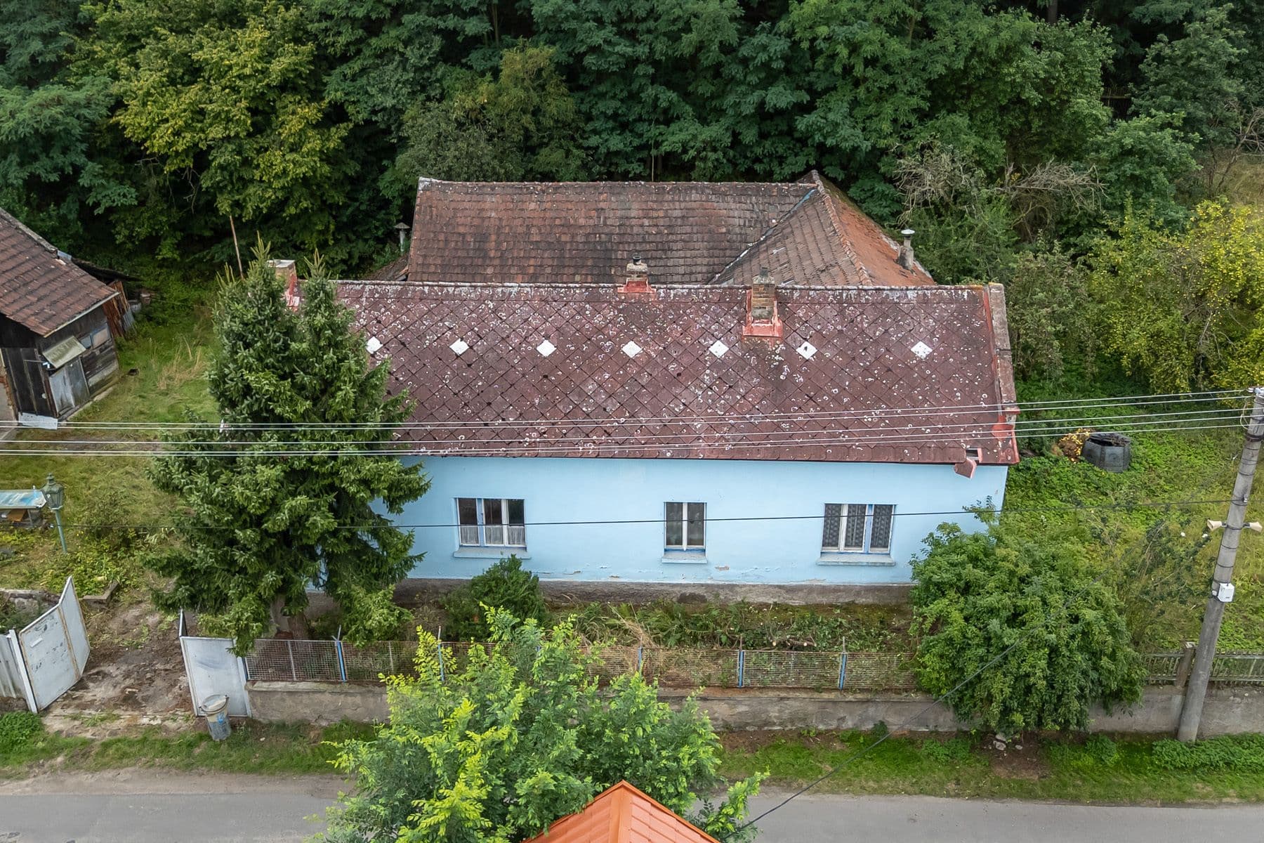 Prodej domu 200 m², pozemek 3.645 m², Dolní Beřkovice, Středočeský kraj Prodej domu 200 m², pozemek 3.645 m², Dolní Beřkovice, Středočeský kraj