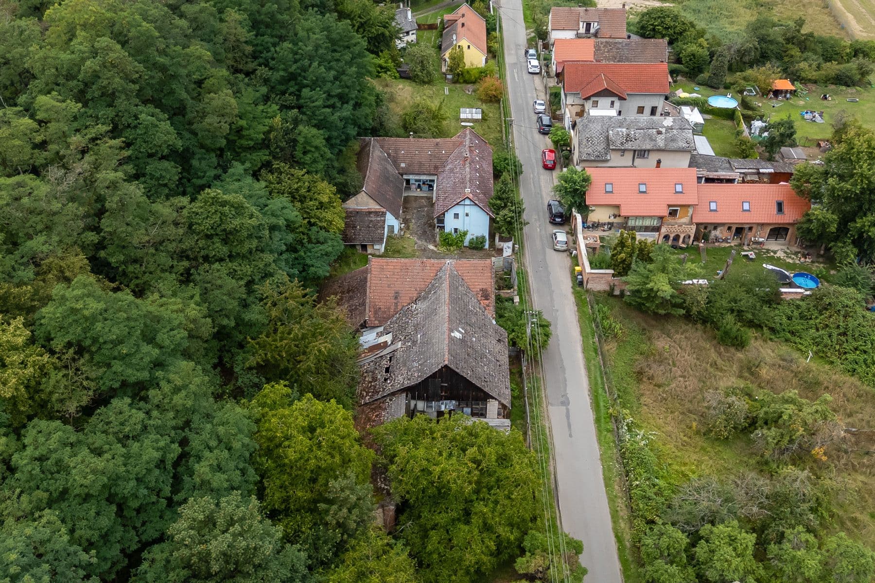 Prodej domu 200 m², pozemek 3.645 m², Dolní Beřkovice, Středočeský kraj Prodej domu 200 m², pozemek 3.645 m², Dolní Beřkovice, Středočeský kraj