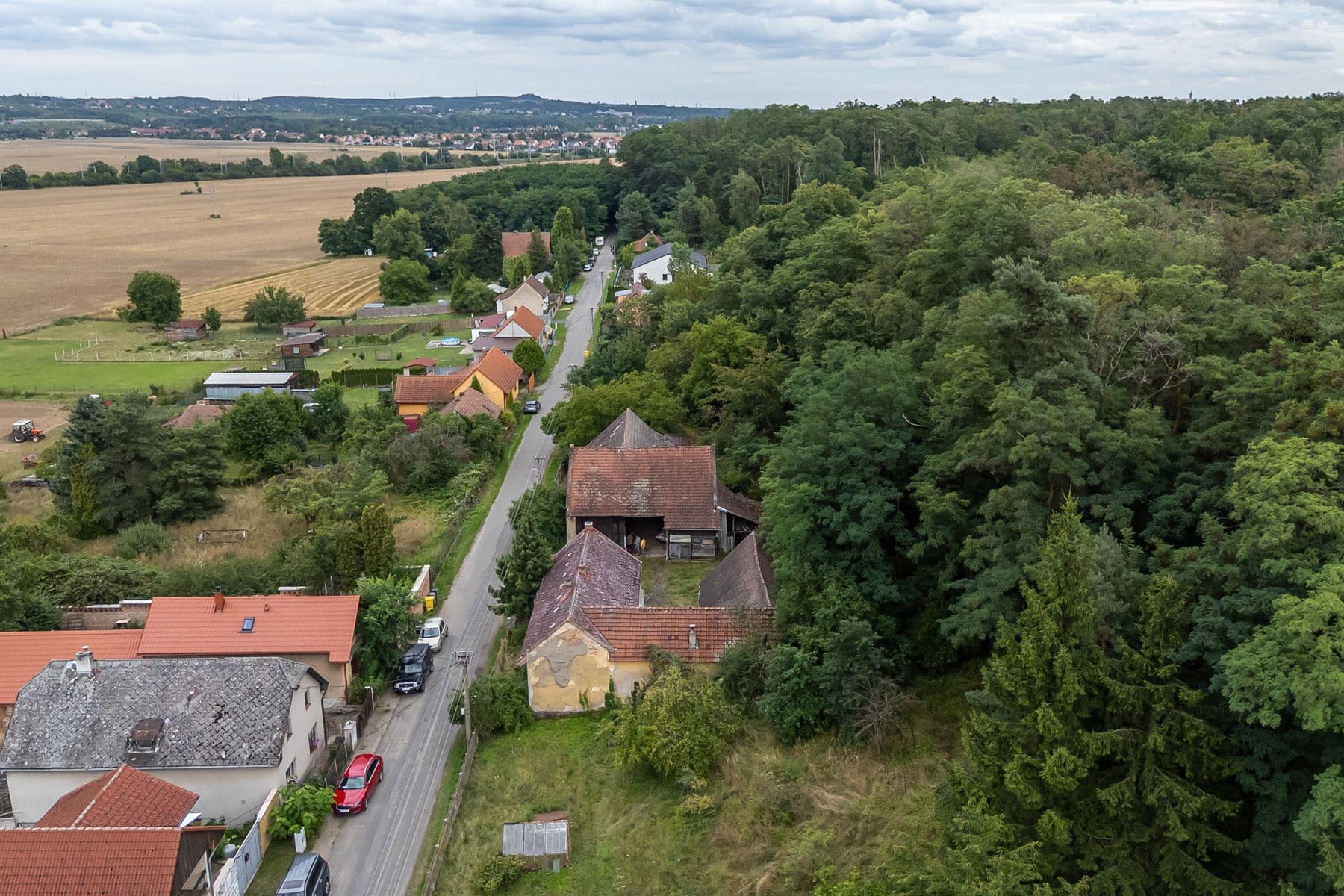 Prodej chaty, chalupy 200 m², pozemek 3.645 m², Dolní Beřkovice, Středočeský kraj Prodej chaty, chalupy 200 m², pozemek 3.645 m², Dolní Beřkovice, Středočeský kraj