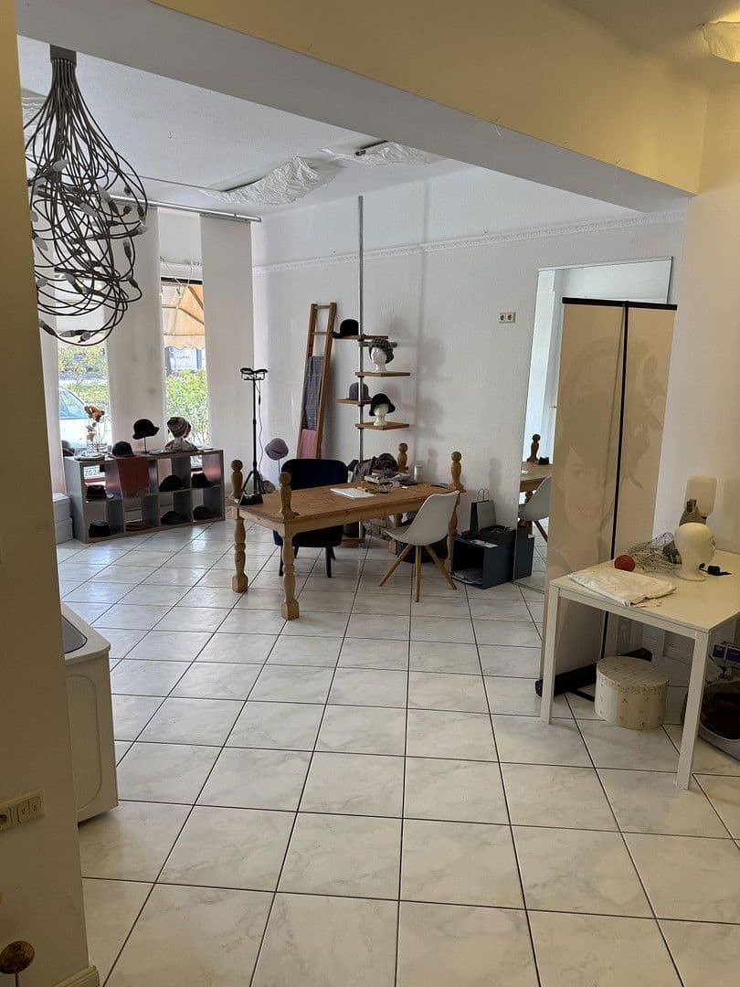 Pronájem nebytového prostoru 10 m², R7 27, Mannheim, Bádensko-Württembersko Pronájem nebytového prostoru 10 m², R7 27, Mannheim, Bádensko-Württembersko