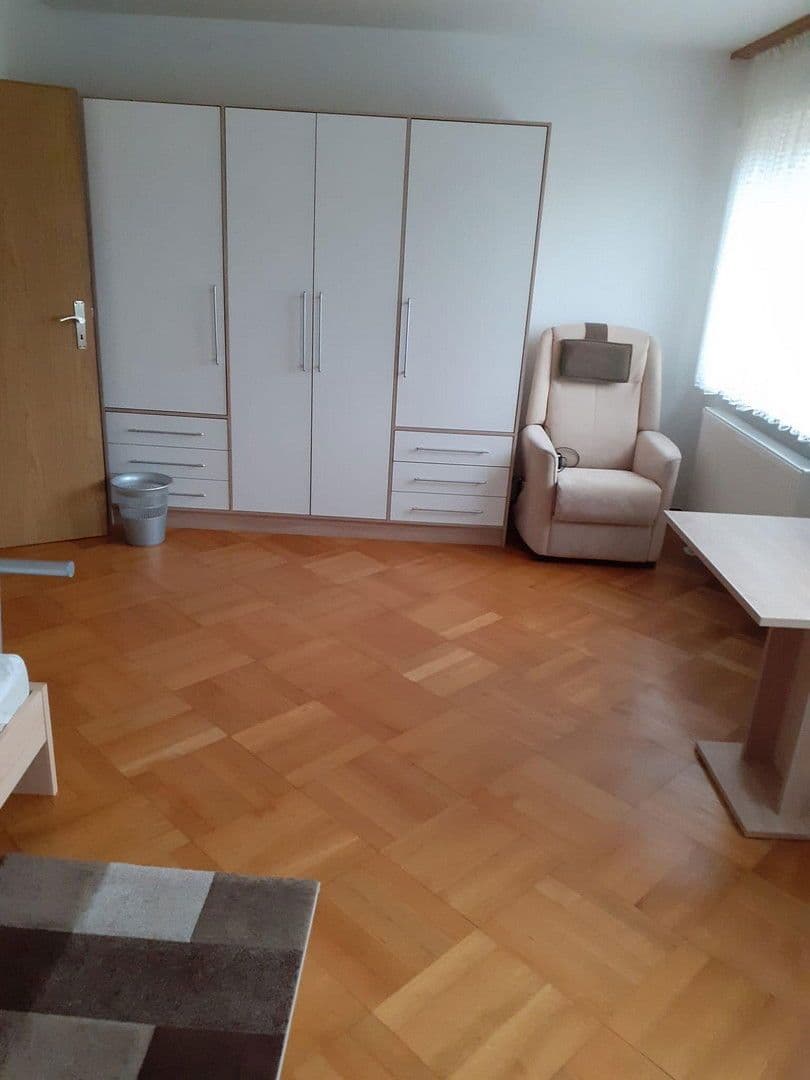 Prodej domu 120 m², pozemek 420 m², Ganghoferstr. 9, Rutesheim, Bádensko-Württembersko Prodej domu 120 m², pozemek 420 m², Ganghoferstr. 9, Rutesheim, Bádensko-Württembersko