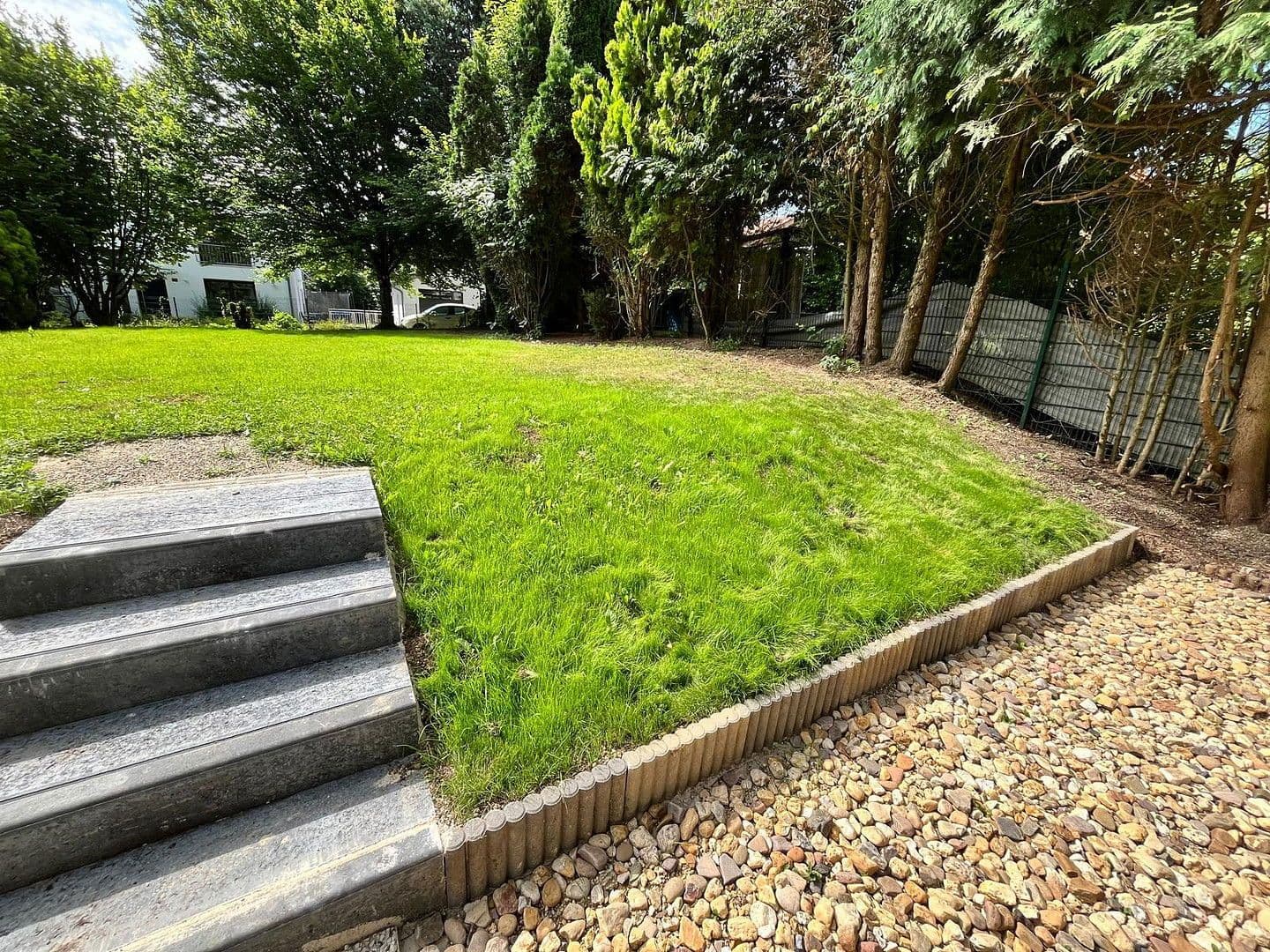 Pronájem domu 150 m², pozemek 500 m², Gartenstraße 29d, Schäftlarn-Ebenhausen, Bavorsko Pronájem domu 150 m², pozemek 500 m², Gartenstraße 29d, Schäftlarn-Ebenhausen, Bavorsko