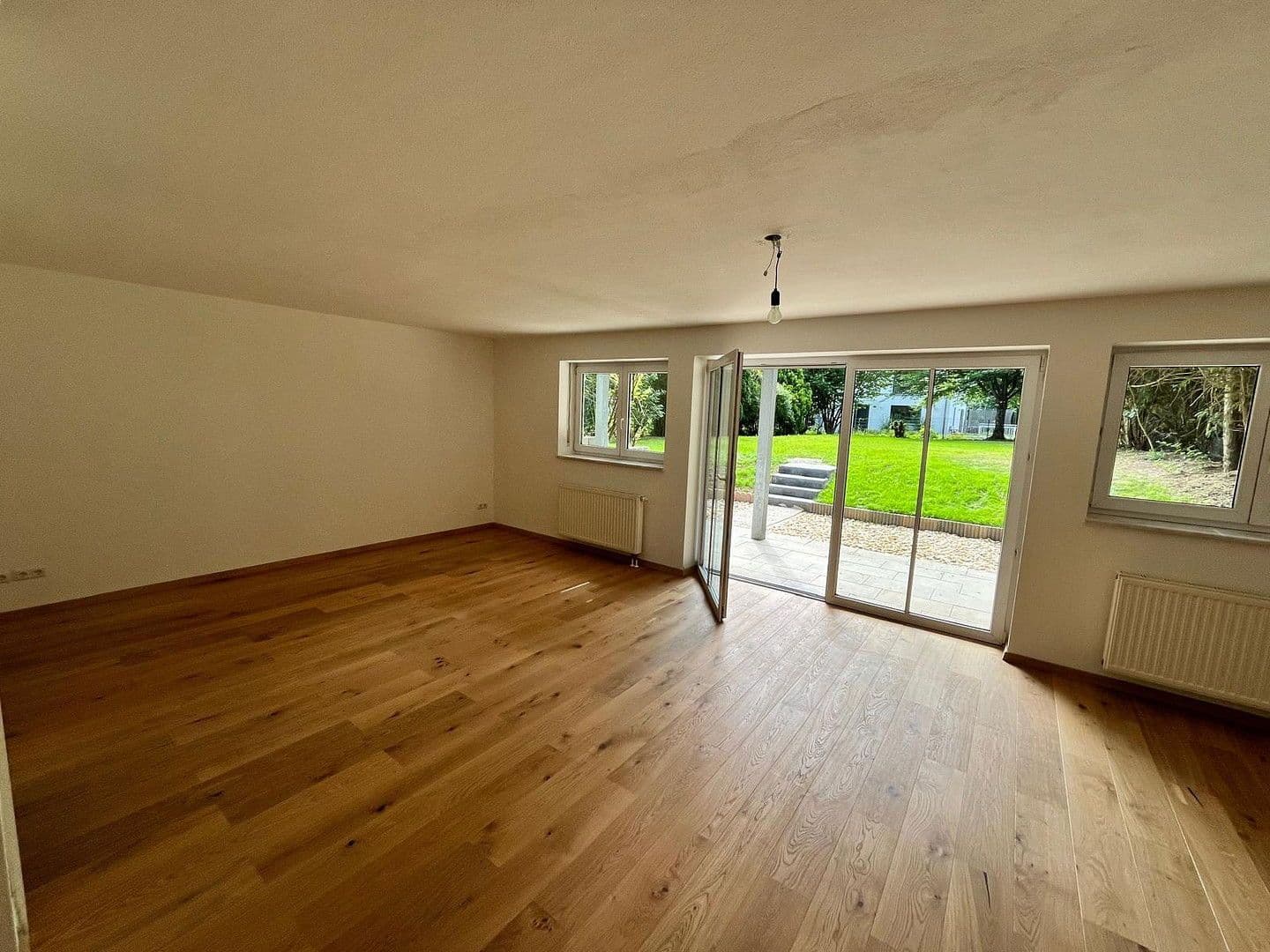 Pronájem domu 150 m², pozemek 500 m², Gartenstraße 29d, Schäftlarn-Ebenhausen, Bavorsko Pronájem domu 150 m², pozemek 500 m², Gartenstraße 29d, Schäftlarn-Ebenhausen, Bavorsko