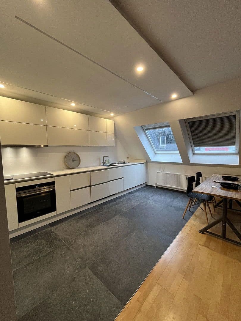 Prodej bytu 4+1 104 m², D3, 2, Mannheim, Bádensko-Württembersko Prodej bytu 4+1 104 m², D3, 2, Mannheim, Bádensko-Württembersko