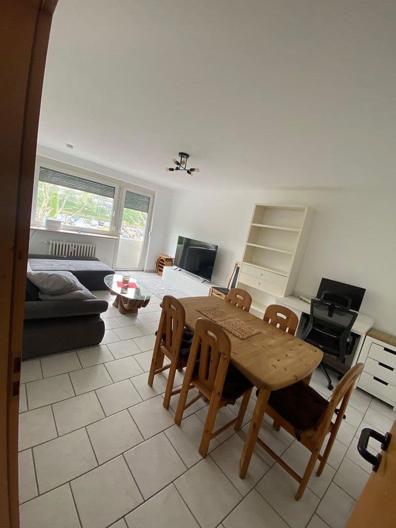 Pronájem bytu 2+1 54 m², Bahnhofstraße 100, Mühlacker, Bádensko-Württembersko Pronájem bytu 2+1 54 m², Bahnhofstraße 100, Mühlacker, Bádensko-Württembersko