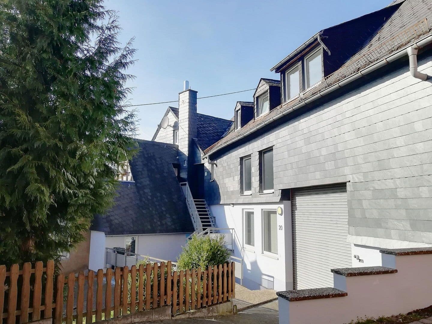 Pronájem bytu 3+1 80 m², Idar-Oberstein, Porýní-Falc Pronájem bytu 3+1 80 m², Idar-Oberstein, Porýní-Falc