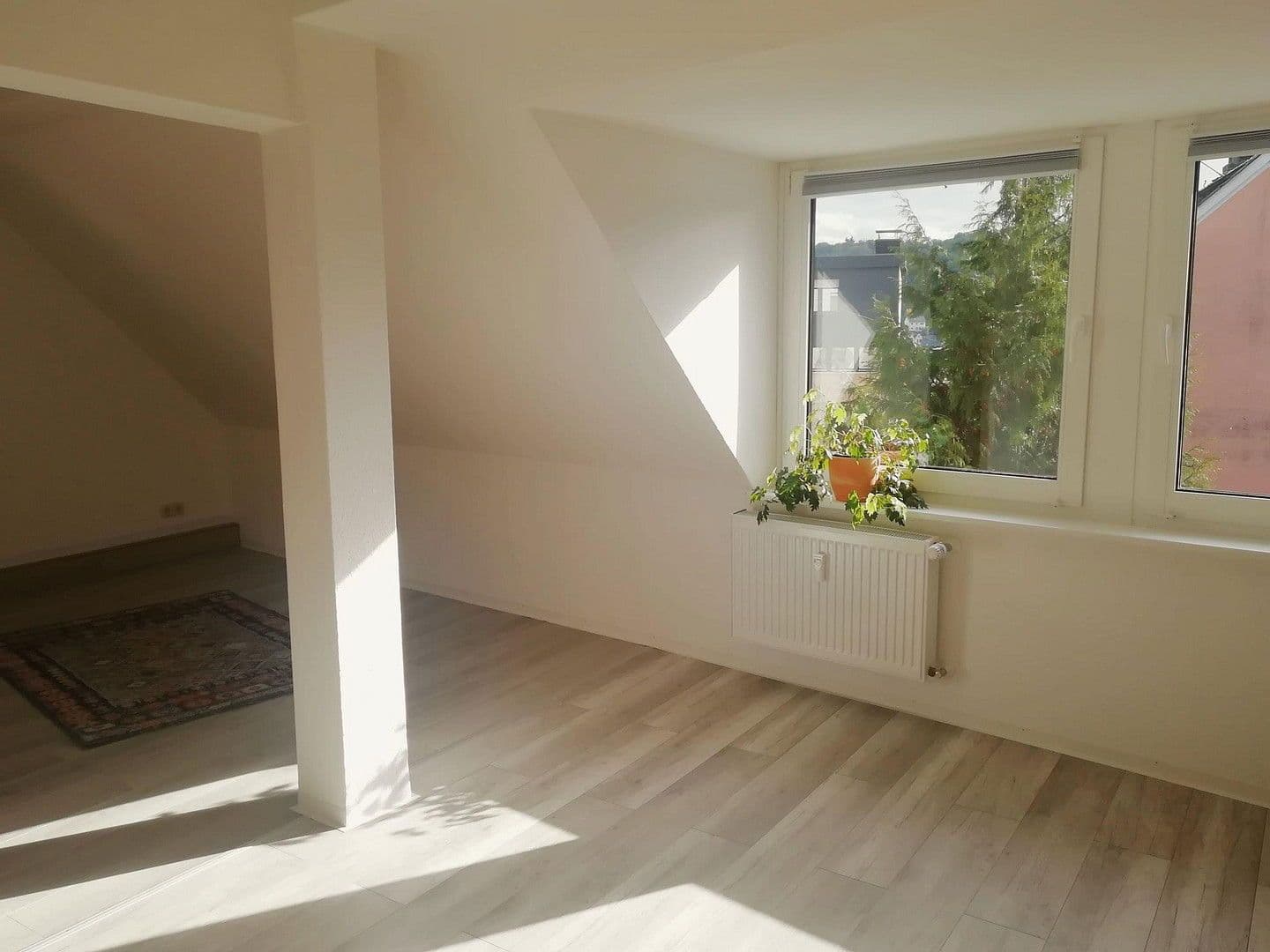 Pronájem bytu 3+1 80 m², Idar-Oberstein, Porýní-Falc Pronájem bytu 3+1 80 m², Idar-Oberstein, Porýní-Falc