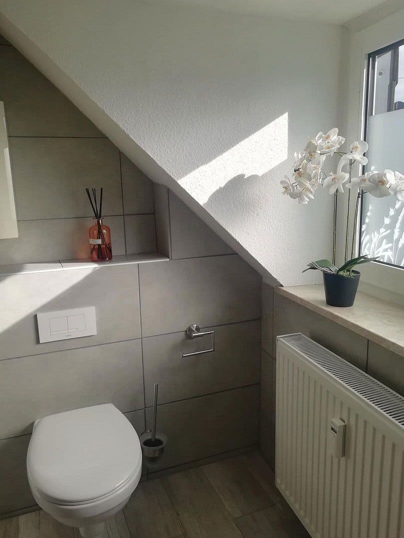 Pronájem bytu 3+1 80 m², Idar-Oberstein, Porýní-Falc Pronájem bytu 3+1 80 m², Idar-Oberstein, Porýní-Falc