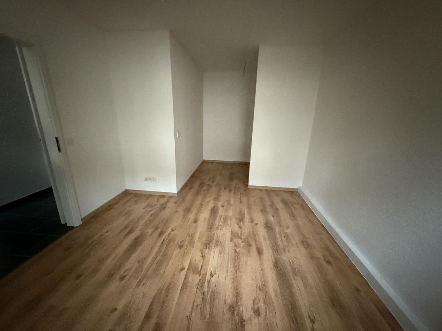 Pronájem bytu 2+1 71 m², Langerfelder Strasse 115, Wuppertal, Severní Porýní-Vestfálsko Pronájem bytu 2+1 71 m², Langerfelder Strasse 115, Wuppertal, Severní Porýní-Vestfálsko