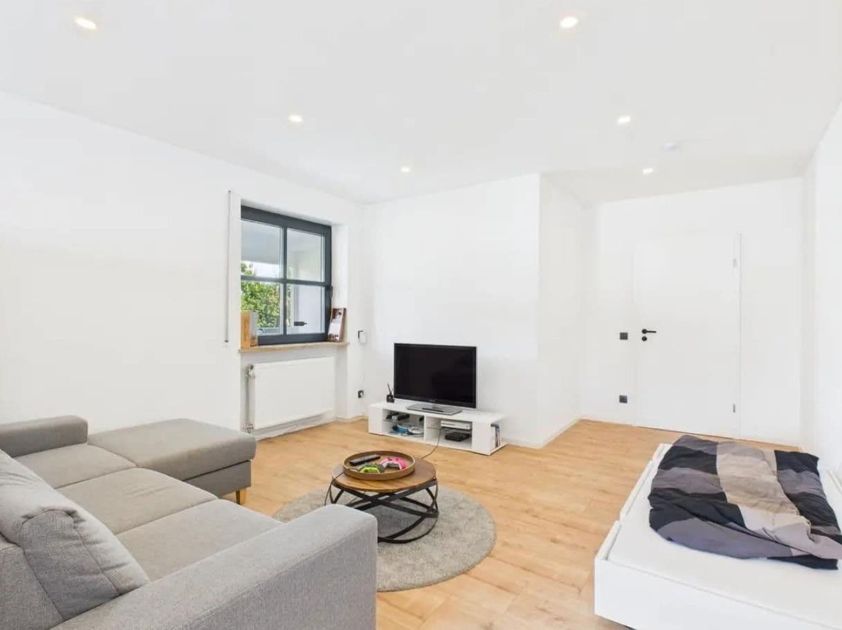Pronájem bytu 4+1 111 m², Regensburg, Bavorsko Pronájem bytu 4+1 111 m², Regensburg, Bavorsko