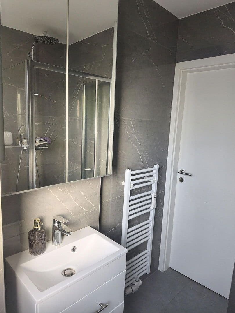 Prodej bytu 3+1 101 m², Hilden, Severní Porýní-Vestfálsko Prodej bytu 3+1 101 m², Hilden, Severní Porýní-Vestfálsko