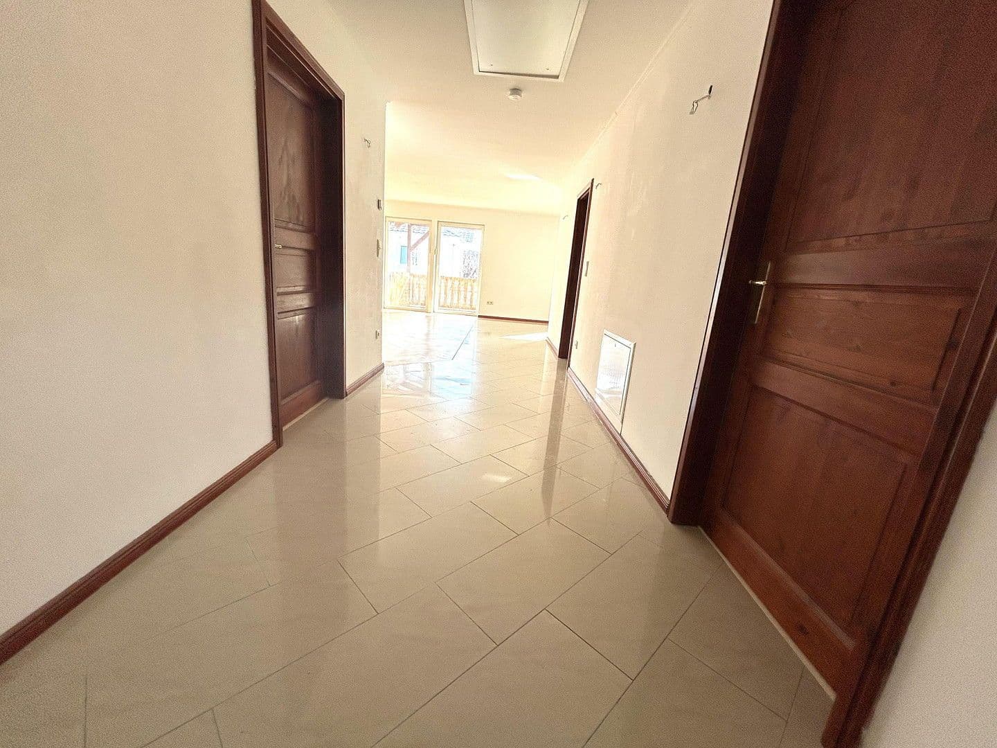 Pronájem bytu 3+1 94 m², Alte Gärtnerei 1, Ketzin/Havel, Braniborsko Pronájem bytu 3+1 94 m², Alte Gärtnerei 1, Ketzin/Havel, Braniborsko