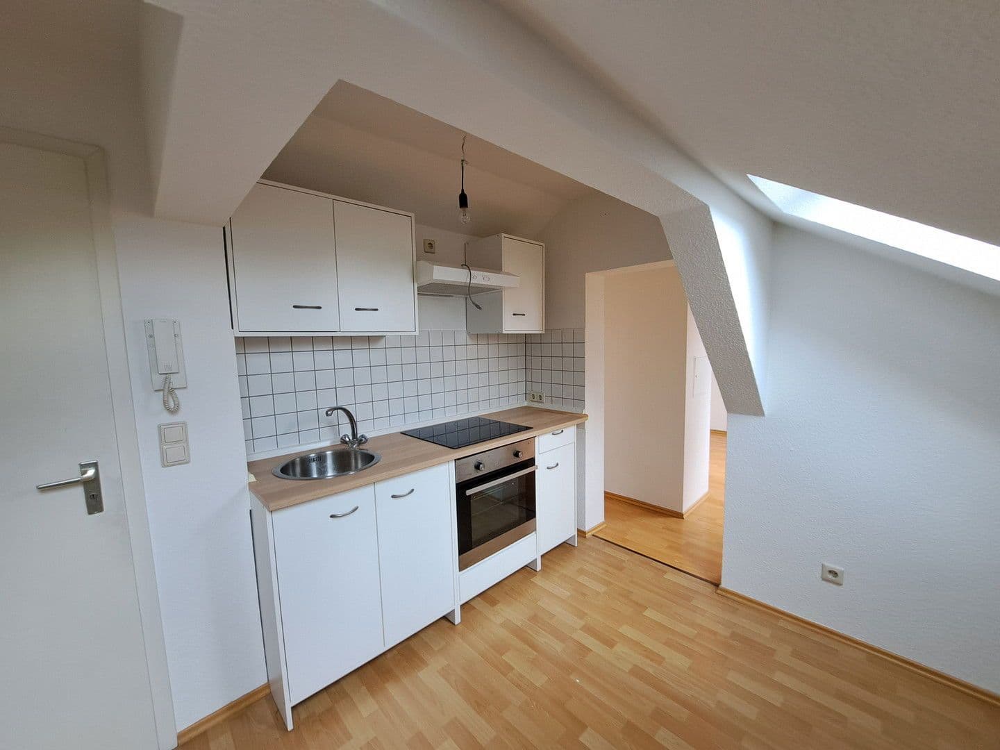 Pronájem bytu 2+1 53 m², Rastatt, Bádensko-Württembersko Pronájem bytu 2+1 53 m², Rastatt, Bádensko-Württembersko