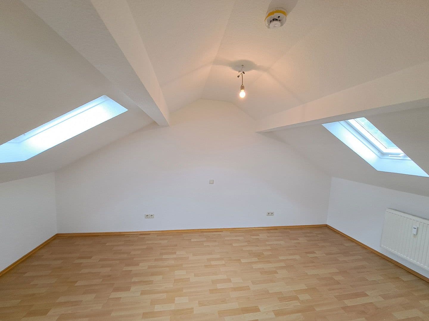 Pronájem bytu 2+1 53 m², Rastatt, Bádensko-Württembersko Pronájem bytu 2+1 53 m², Rastatt, Bádensko-Württembersko