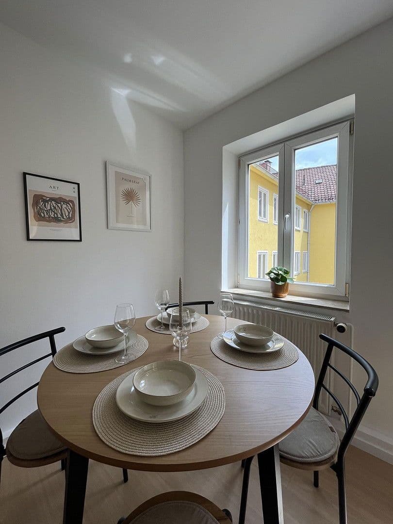 Pronájem bytu 2+1 47 m², Obere Kreuzgasse 17, Nürnberg, Bavorsko Pronájem bytu 2+1 47 m², Obere Kreuzgasse 17, Nürnberg, Bavorsko