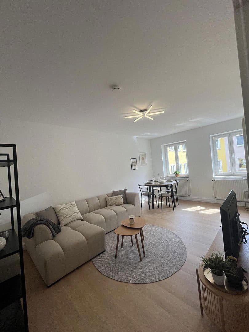 Pronájem bytu 2+1 47 m², Obere Kreuzgasse 17, Nürnberg, Bavorsko Pronájem bytu 2+1 47 m², Obere Kreuzgasse 17, Nürnberg, Bavorsko