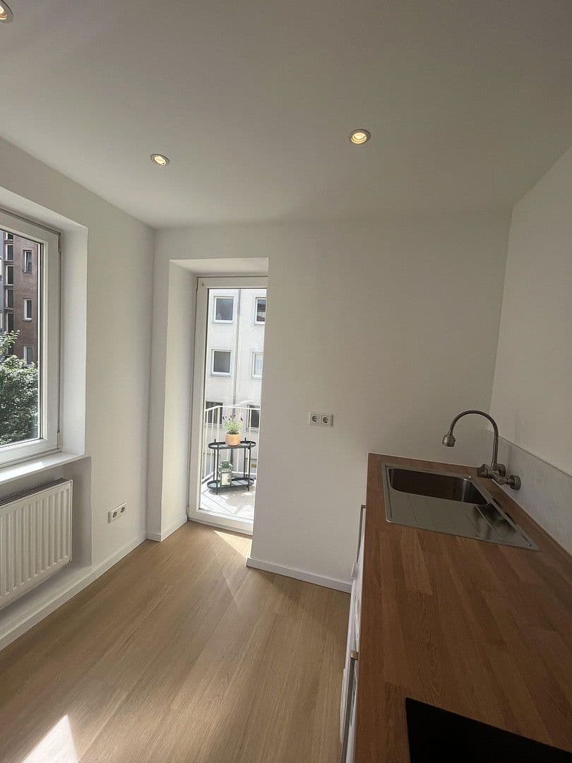 Pronájem bytu 2+1 47 m², Obere Kreuzgasse 17, Nürnberg, Bavorsko Pronájem bytu 2+1 47 m², Obere Kreuzgasse 17, Nürnberg, Bavorsko