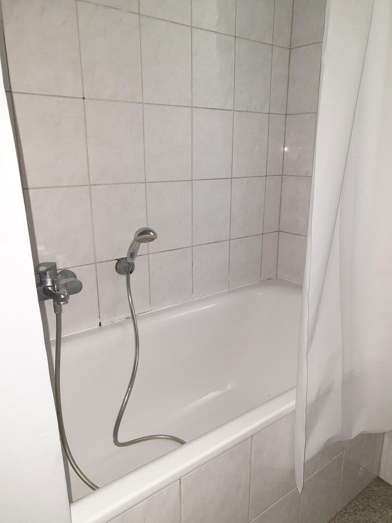 Pronájem bytu 3+1 66 m², Knappenweg 50, Mülheim an der Ruhr, Severní Porýní-Vestfálsko Pronájem bytu 3+1 66 m², Knappenweg 50, Mülheim an der Ruhr, Severní Porýní-Vestfálsko
