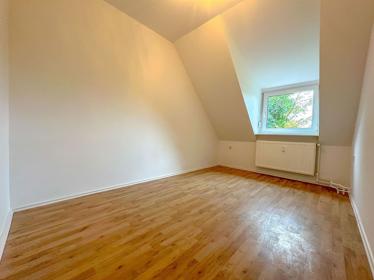 Prodej bytu 3+1 52 m², Bremen, Bremen Prodej bytu 3+1 52 m², Bremen, Bremen