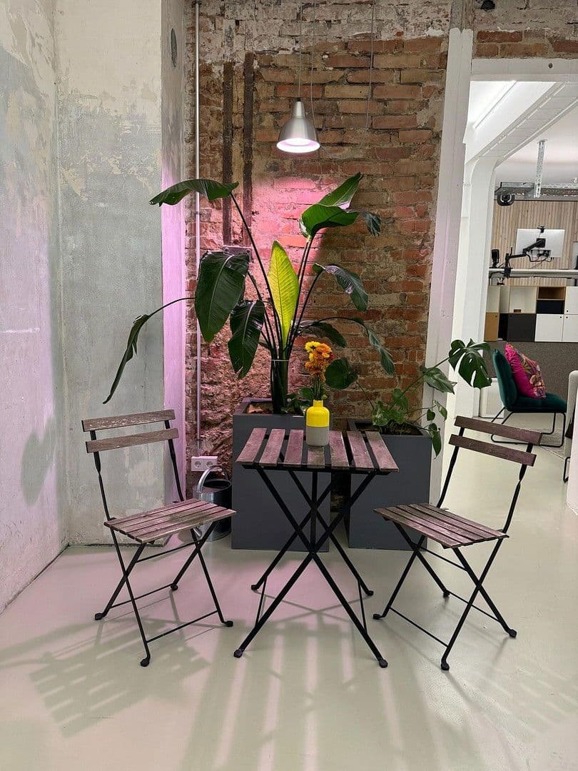 Pronájem kanceláře 135 m², Stuttgart, Bádensko-Württembersko Pronájem kanceláře 135 m², Stuttgart, Bádensko-Württembersko