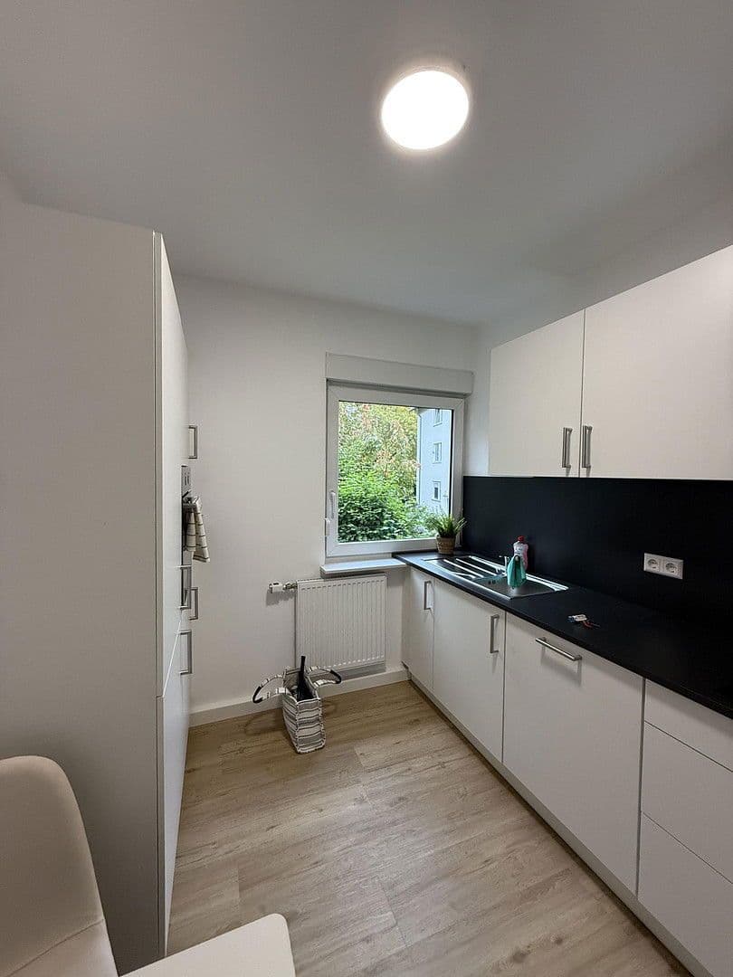 Pronájem bytu  12 m², Heilbronn, Bádensko-Württembersko Pronájem bytu  12 m², Heilbronn, Bádensko-Württembersko
