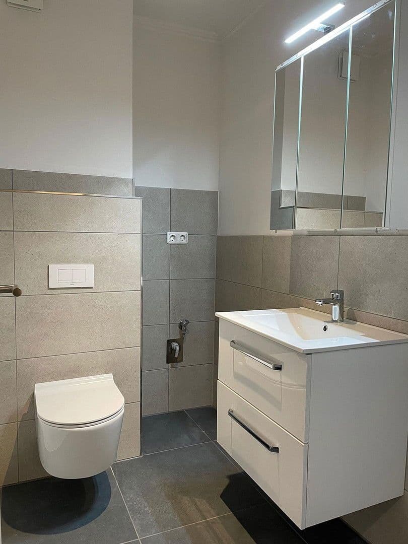 Pronájem bytu 2+1 78 m², Kornstraße 14, Bremen, Bremen Pronájem bytu 2+1 78 m², Kornstraße 14, Bremen, Bremen