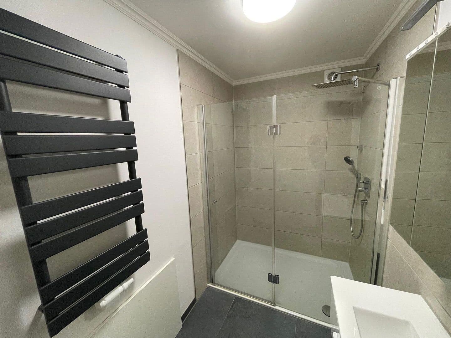 Pronájem bytu 2+1 78 m², Kornstraße 14, Bremen, Bremen Pronájem bytu 2+1 78 m², Kornstraße 14, Bremen, Bremen