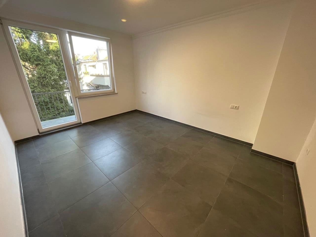 Pronájem bytu 2+1 78 m², Kornstraße 14, Bremen, Bremen Pronájem bytu 2+1 78 m², Kornstraße 14, Bremen, Bremen