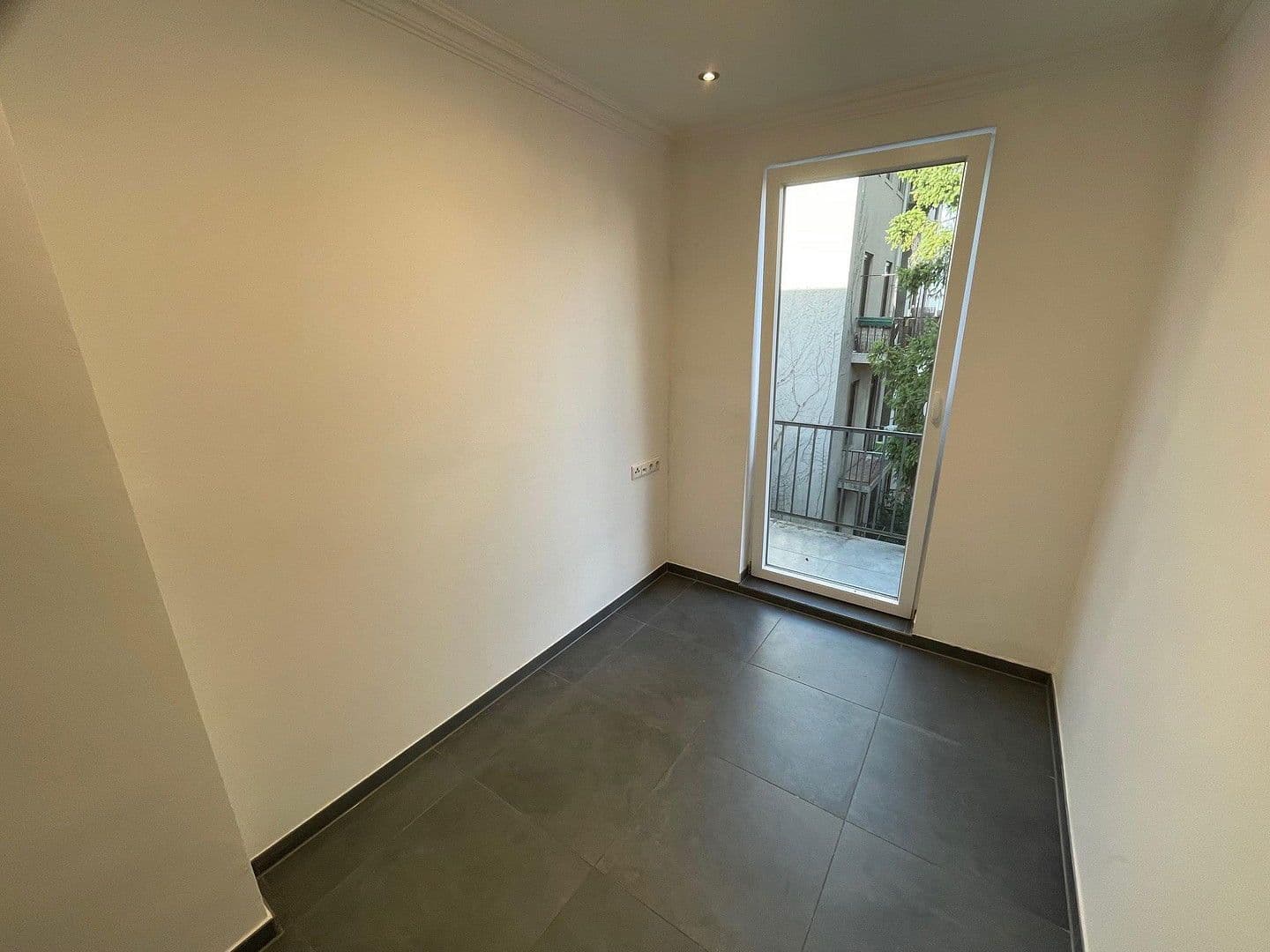 Pronájem bytu 2+1 78 m², Kornstraße 14, Bremen, Bremen Pronájem bytu 2+1 78 m², Kornstraße 14, Bremen, Bremen