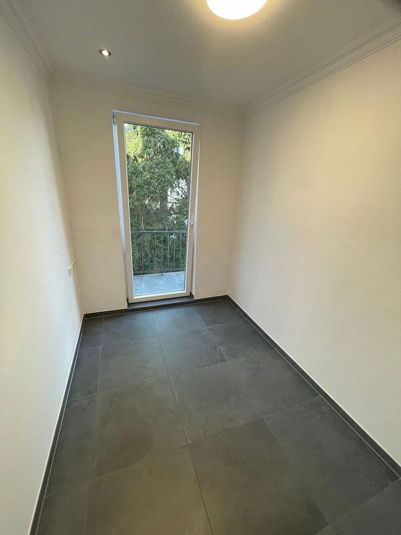 Pronájem bytu 2+1 78 m², Kornstraße 14, Bremen, Bremen Pronájem bytu 2+1 78 m², Kornstraße 14, Bremen, Bremen