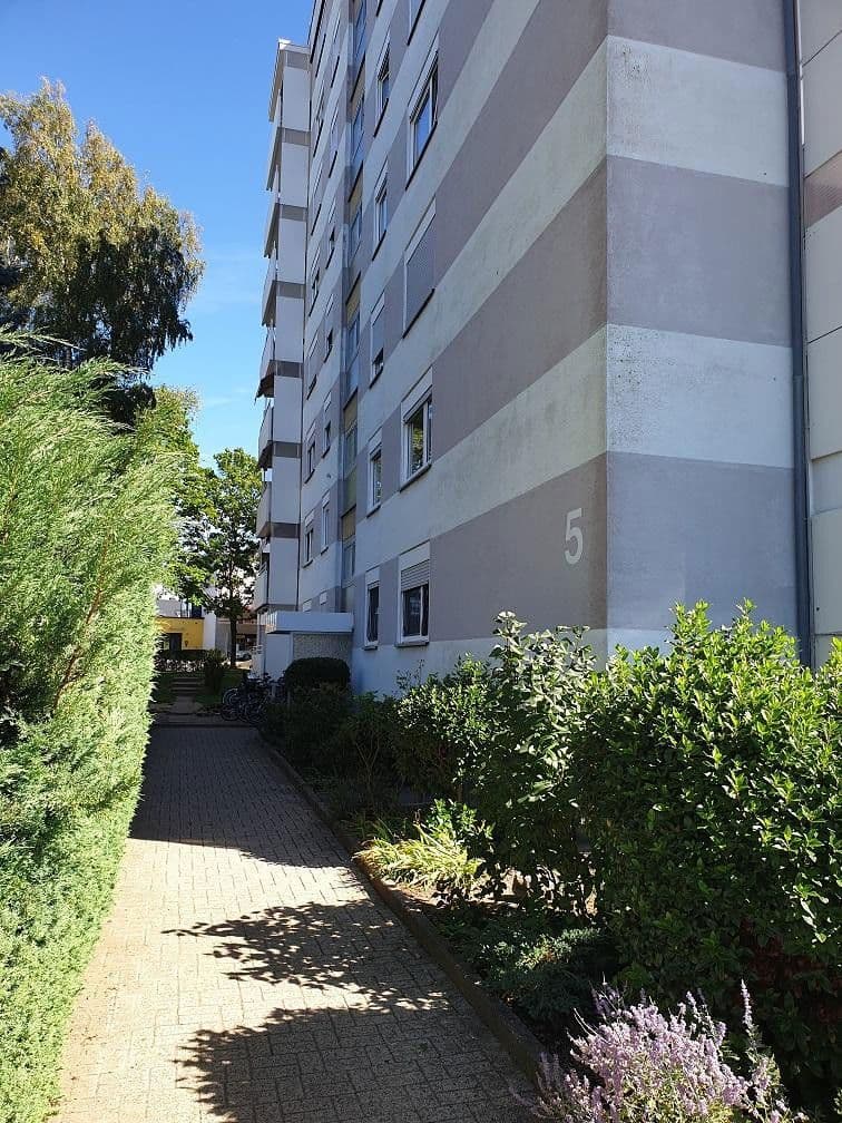 Prodej bytu 5+1 187 m², Jägerweg 5, Waldbronn, Bádensko-Württembersko Prodej bytu 5+1 187 m², Jägerweg 5, Waldbronn, Bádensko-Württembersko