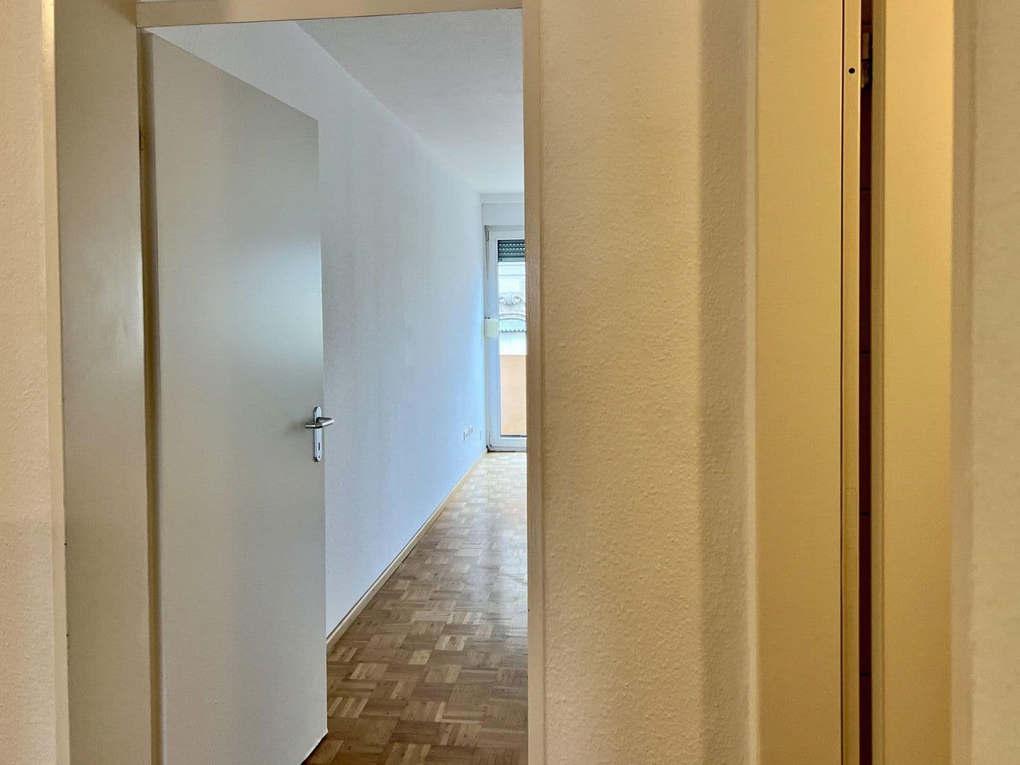 Pronájem bytu 3+1 90 m², Karlsruhe, Bádensko-Württembersko Pronájem bytu 3+1 90 m², Karlsruhe, Bádensko-Württembersko