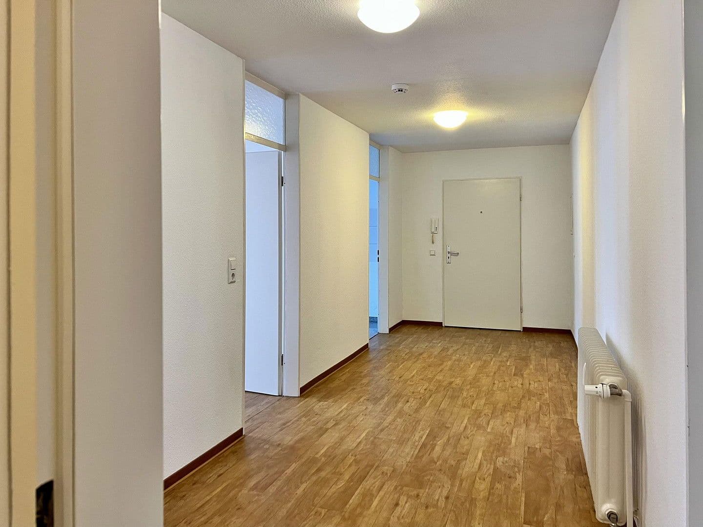 Pronájem bytu 3+1 90 m², Karlsruhe, Bádensko-Württembersko Pronájem bytu 3+1 90 m², Karlsruhe, Bádensko-Württembersko