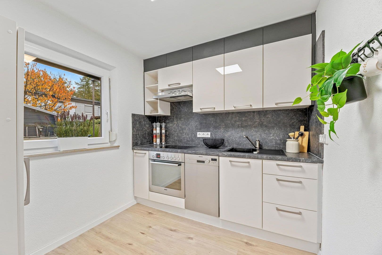 Prodej domu 82 m², pozemek 143 m², Reutlingen, Bádensko-Württembersko Prodej domu 82 m², pozemek 143 m², Reutlingen, Bádensko-Württembersko