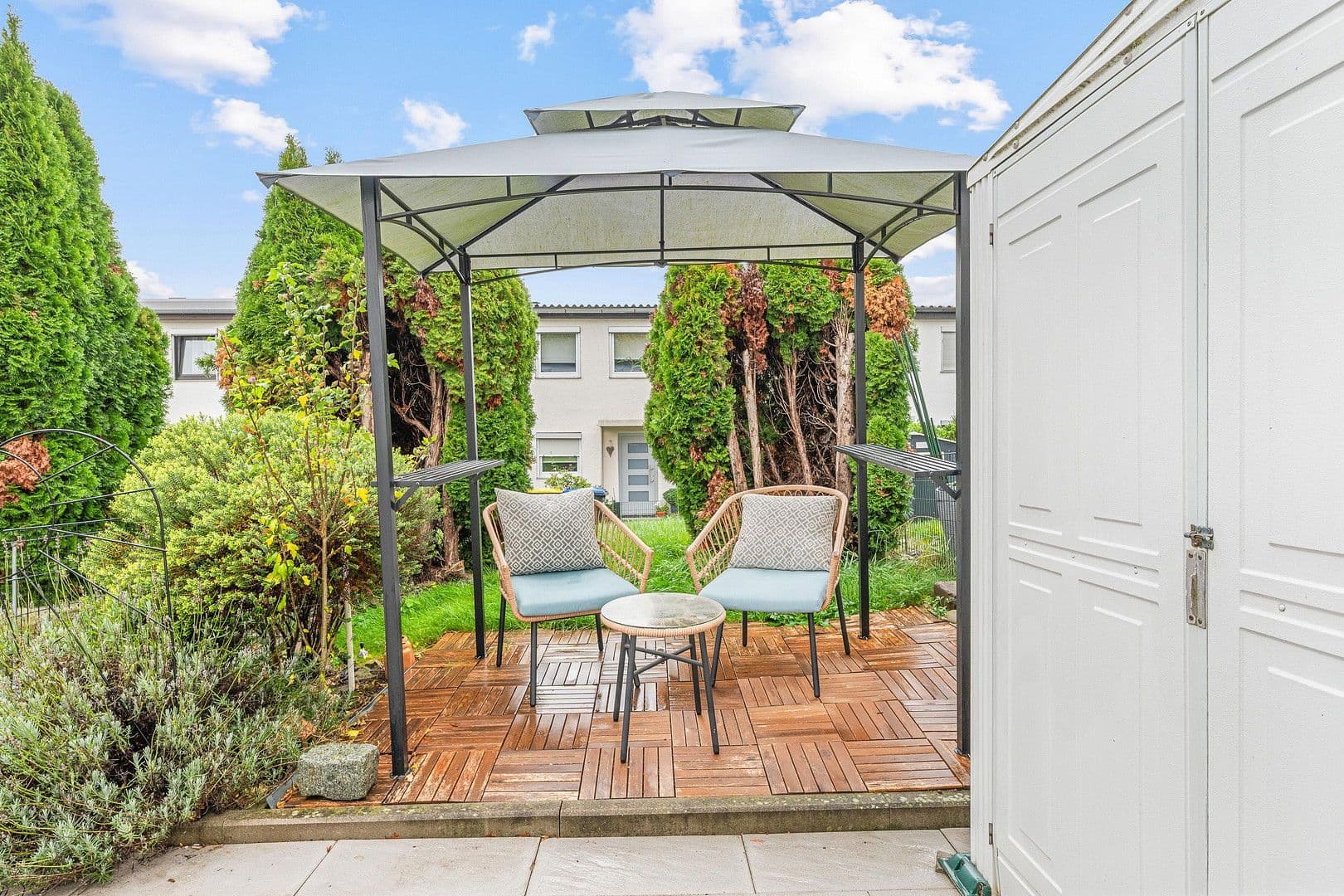 Prodej domu 82 m², pozemek 143 m², Reutlingen, Bádensko-Württembersko Prodej domu 82 m², pozemek 143 m², Reutlingen, Bádensko-Württembersko