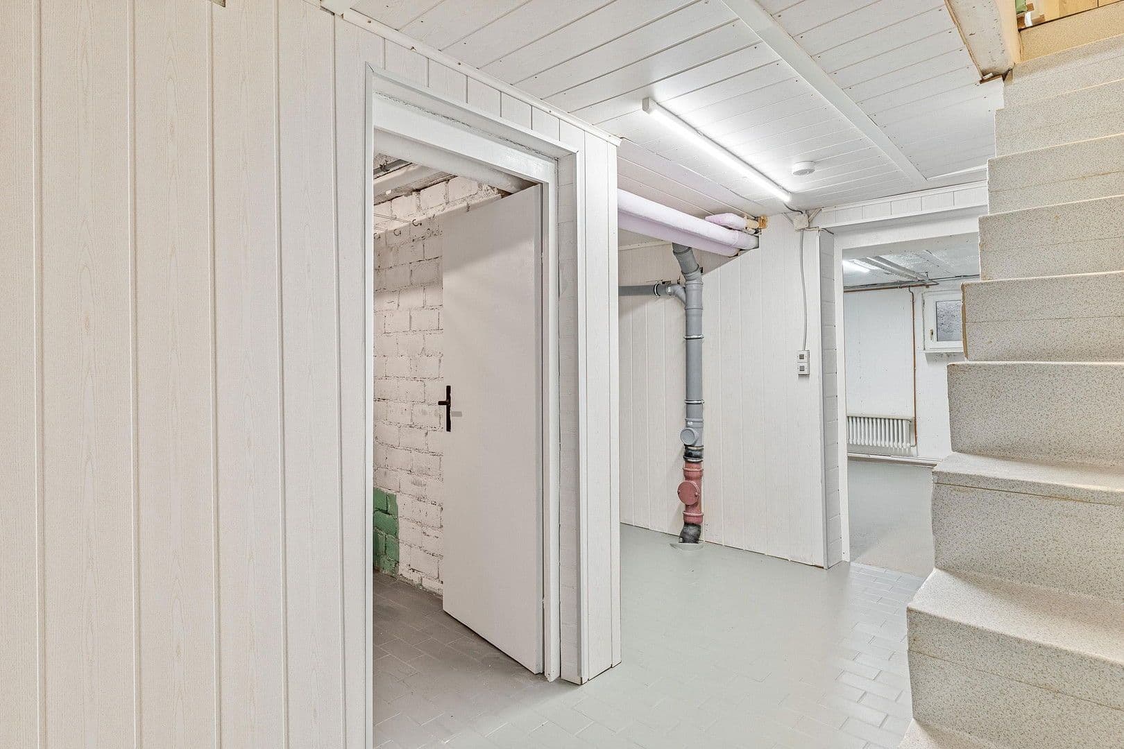 Prodej domu 82 m², pozemek 143 m², Reutlingen, Bádensko-Württembersko Prodej domu 82 m², pozemek 143 m², Reutlingen, Bádensko-Württembersko