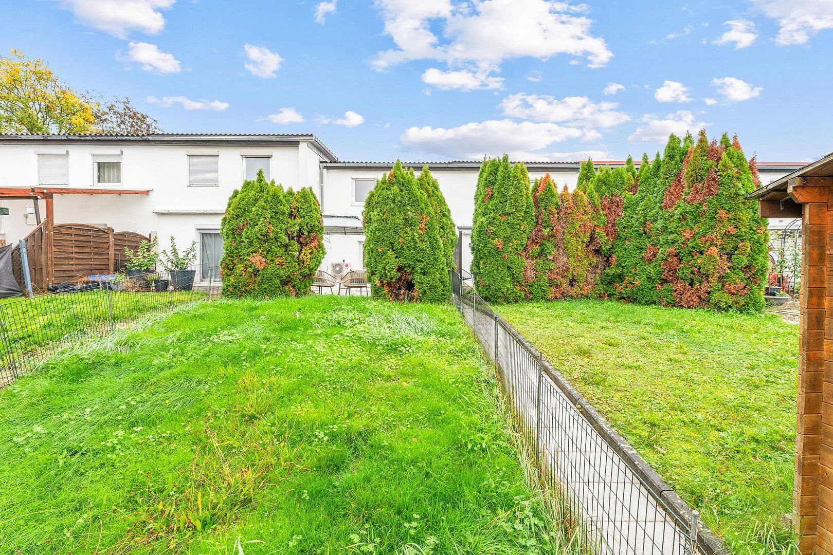 Prodej domu 82 m², pozemek 143 m², Reutlingen, Bádensko-Württembersko Prodej domu 82 m², pozemek 143 m², Reutlingen, Bádensko-Württembersko