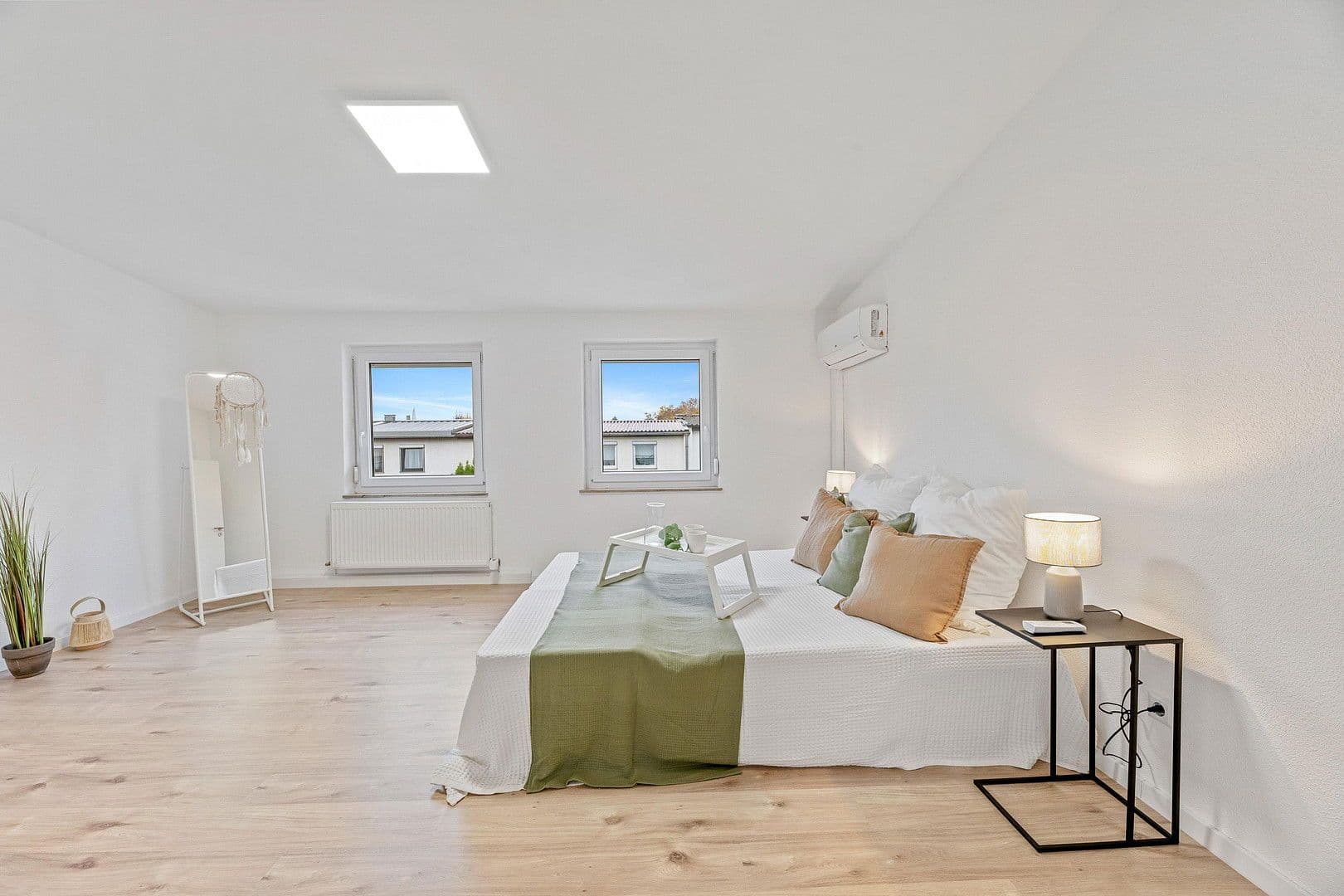 Prodej domu 82 m², pozemek 143 m², Reutlingen, Bádensko-Württembersko Prodej domu 82 m², pozemek 143 m², Reutlingen, Bádensko-Württembersko