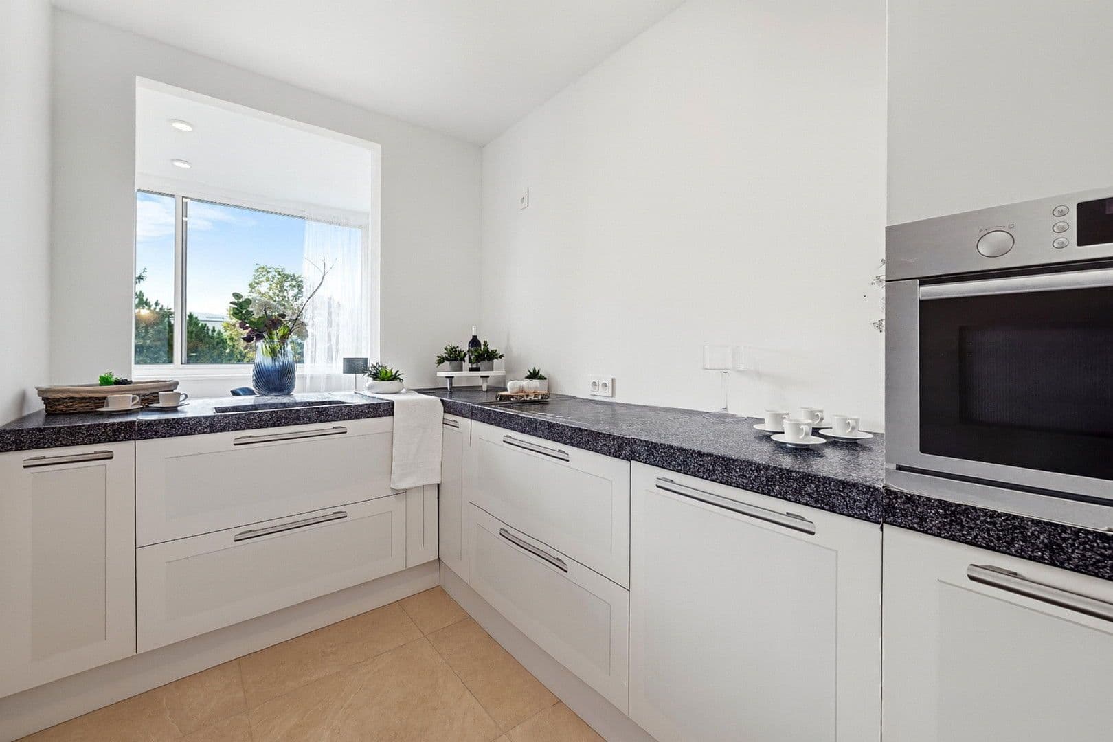 Prodej bytu 3+1 88 m², Emil-Kraft-Gasse 13, Baden, Dolní Rakousko Prodej bytu 3+1 88 m², Emil-Kraft-Gasse 13, Baden, Dolní Rakousko