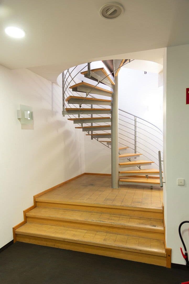 Pronájem nebytového prostoru 460 m², Dinkelsbühl, Bavorsko Pronájem nebytového prostoru 460 m², Dinkelsbühl, Bavorsko