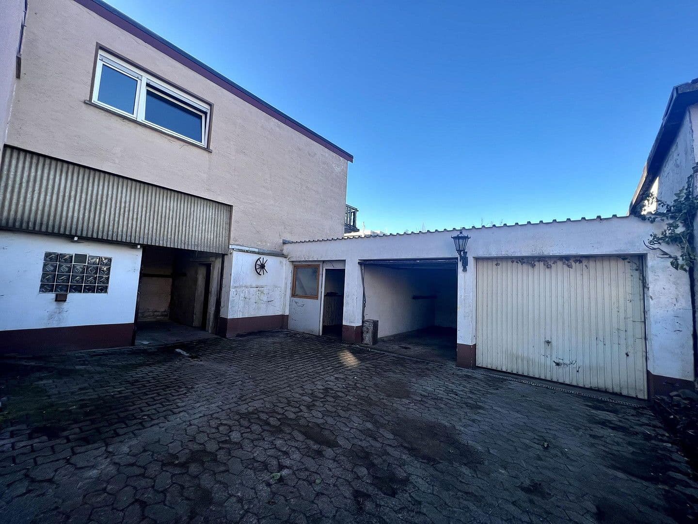 Prodej domu 138 m², pozemek 595 m², Höchster Straße 57, Groß-Umstadt, Hessen Prodej domu 138 m², pozemek 595 m², Höchster Straße 57, Groß-Umstadt, Hessen