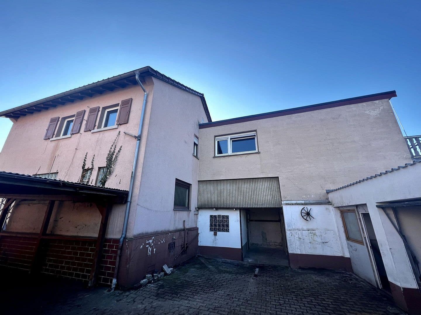 Prodej domu 138 m², pozemek 595 m², Höchster Straße 57, Groß-Umstadt, Hessen Prodej domu 138 m², pozemek 595 m², Höchster Straße 57, Groß-Umstadt, Hessen