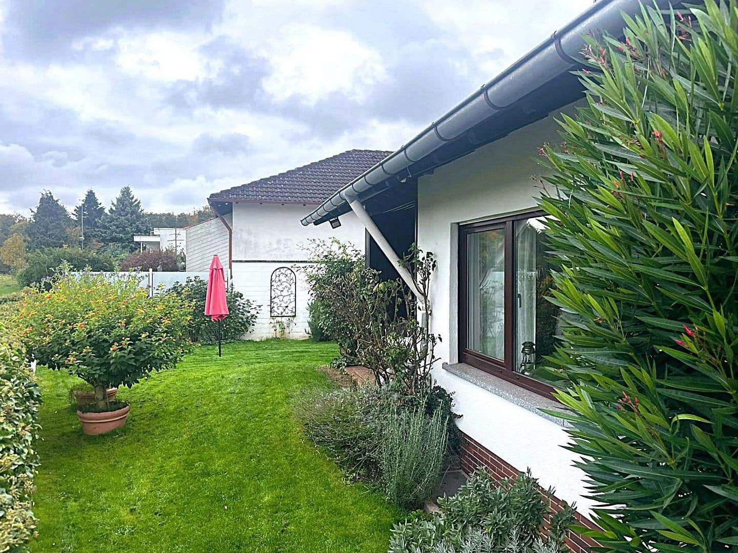 Prodej domu 300 m², pozemek 652 m², Dietzenbach, Hessen Prodej domu 300 m², pozemek 652 m², Dietzenbach, Hessen