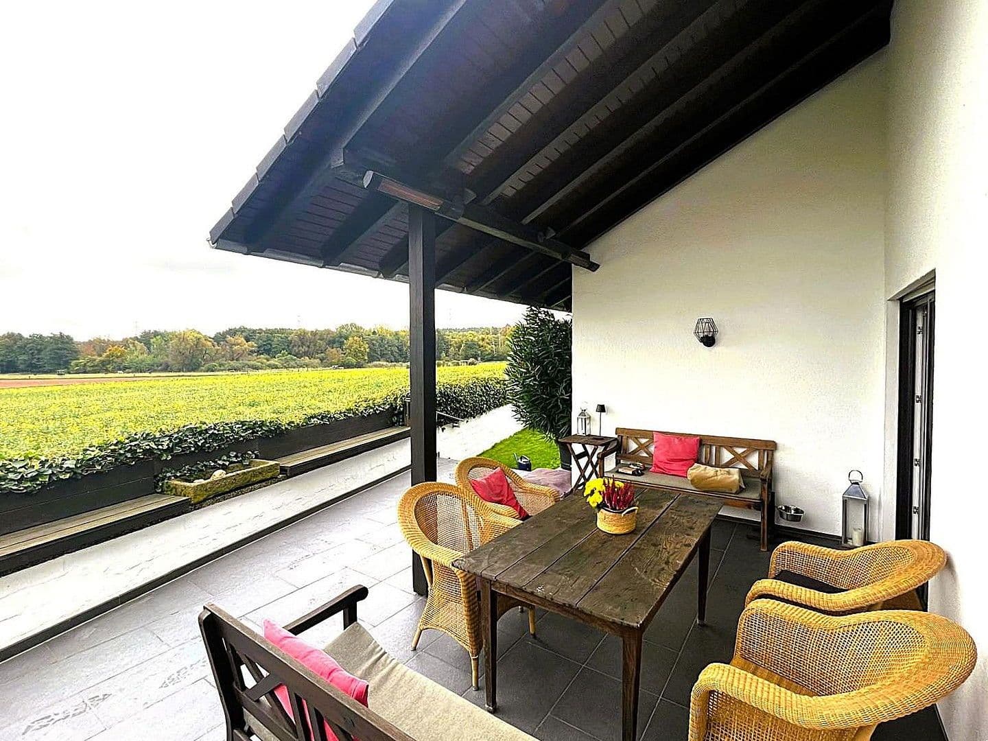 Prodej domu 300 m², pozemek 652 m², Dietzenbach, Hessen Prodej domu 300 m², pozemek 652 m², Dietzenbach, Hessen
