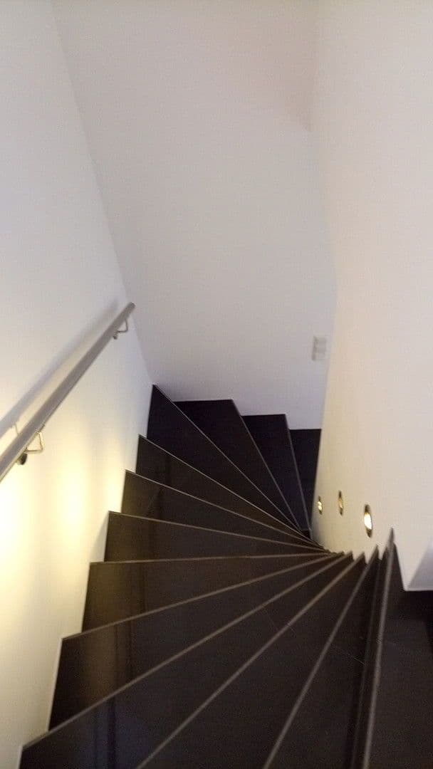 Prodej domu 136 m², pozemek 250 m², Ratingen, Severní Porýní-Vestfálsko Prodej domu 136 m², pozemek 250 m², Ratingen, Severní Porýní-Vestfálsko