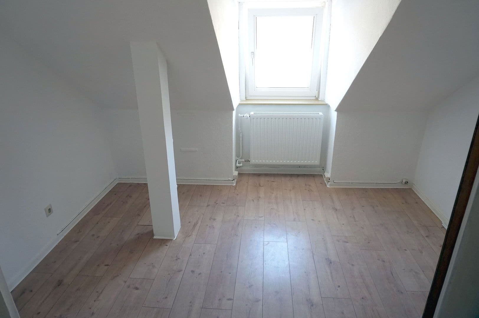 Pronájem bytu 4+1 69 m², Hameln, Dolní Sasko Pronájem bytu 4+1 69 m², Hameln, Dolní Sasko