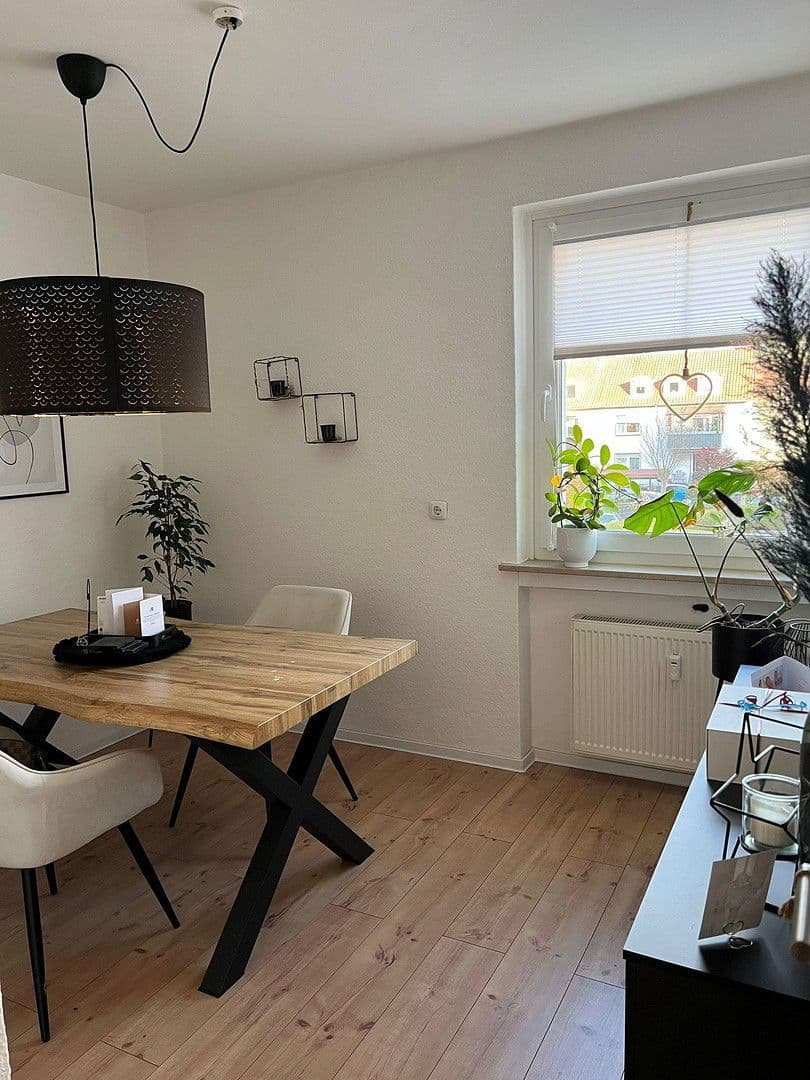 Pronájem bytu 4+1 69 m², Hameln, Dolní Sasko Pronájem bytu 4+1 69 m², Hameln, Dolní Sasko